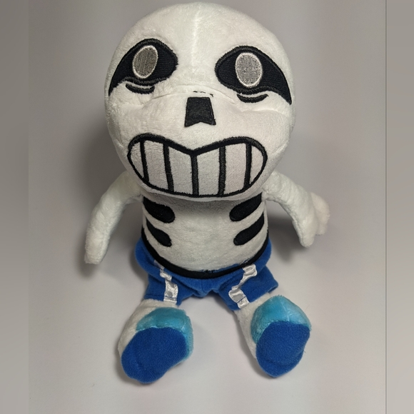 Undertale Plushie - Picture 1 of 3